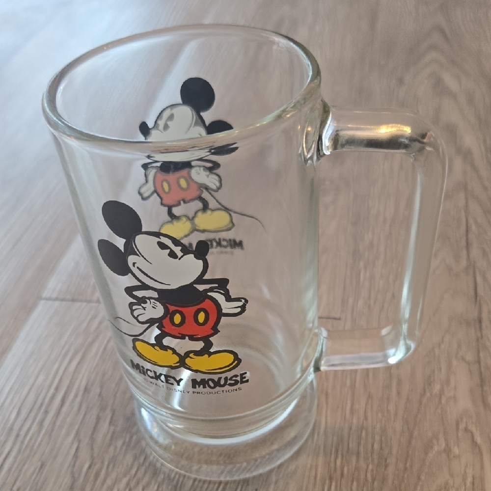 Mickey Mouse Glass Mug - Picture 3 of 3